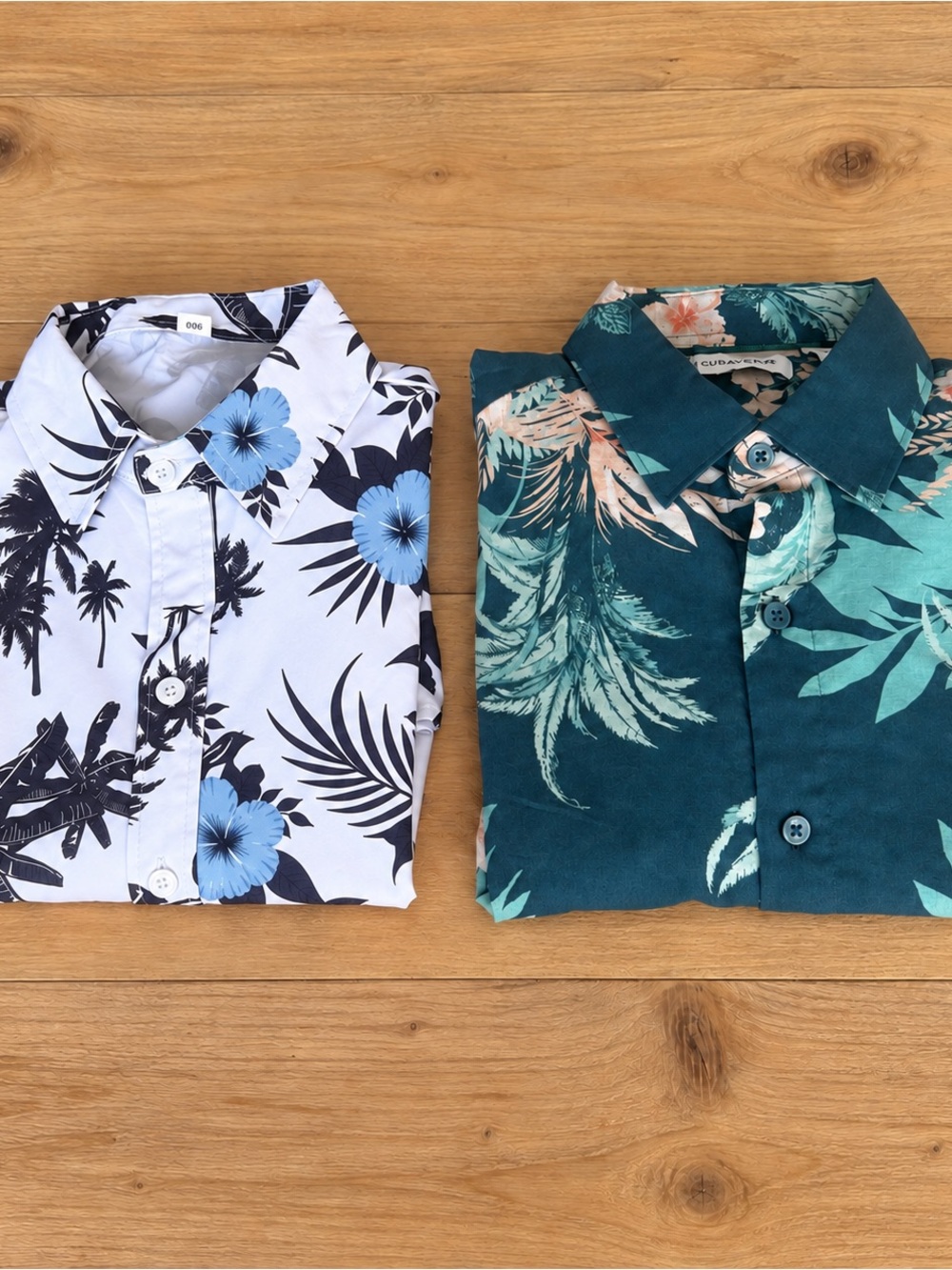 Men’s Casaual Tropical button down 2 Shirts size S